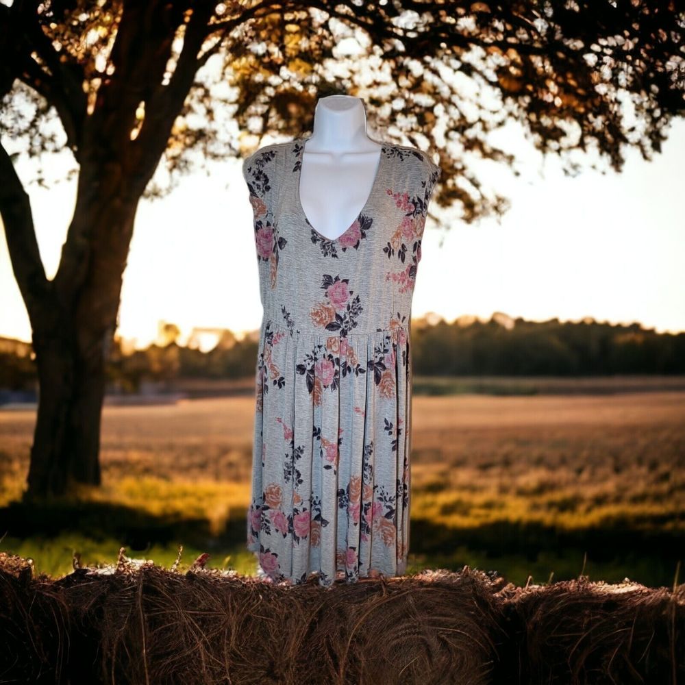 TORRID Size 1/1X Midi Studio Knit Skater Dress Floral